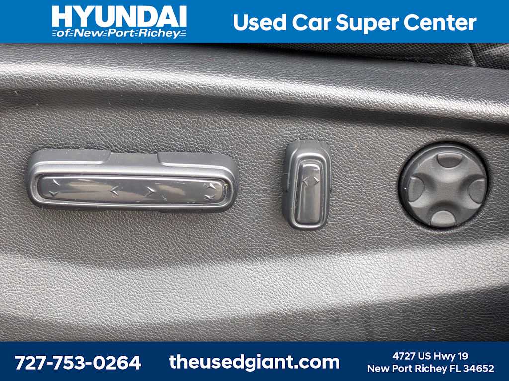 Thumbnail: 2017 Honda CR-V - 21