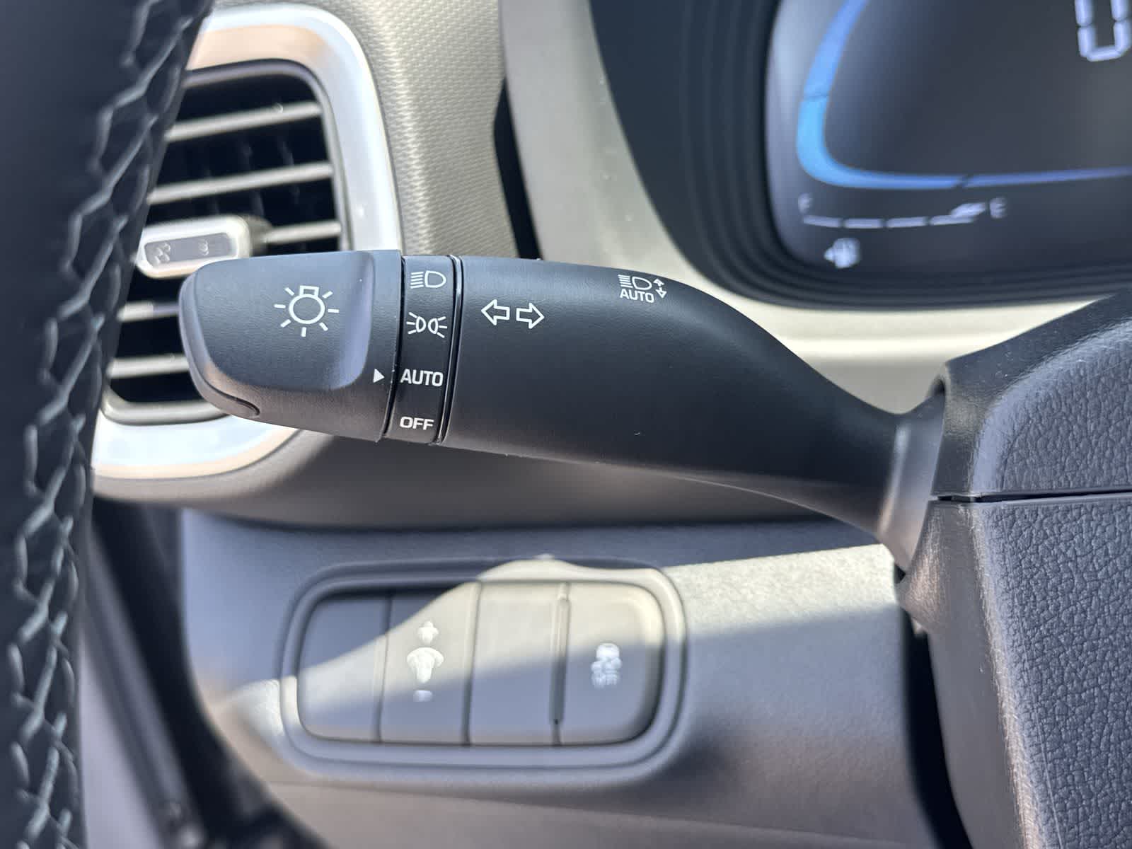 2025 Hyundai Venue SEL 26