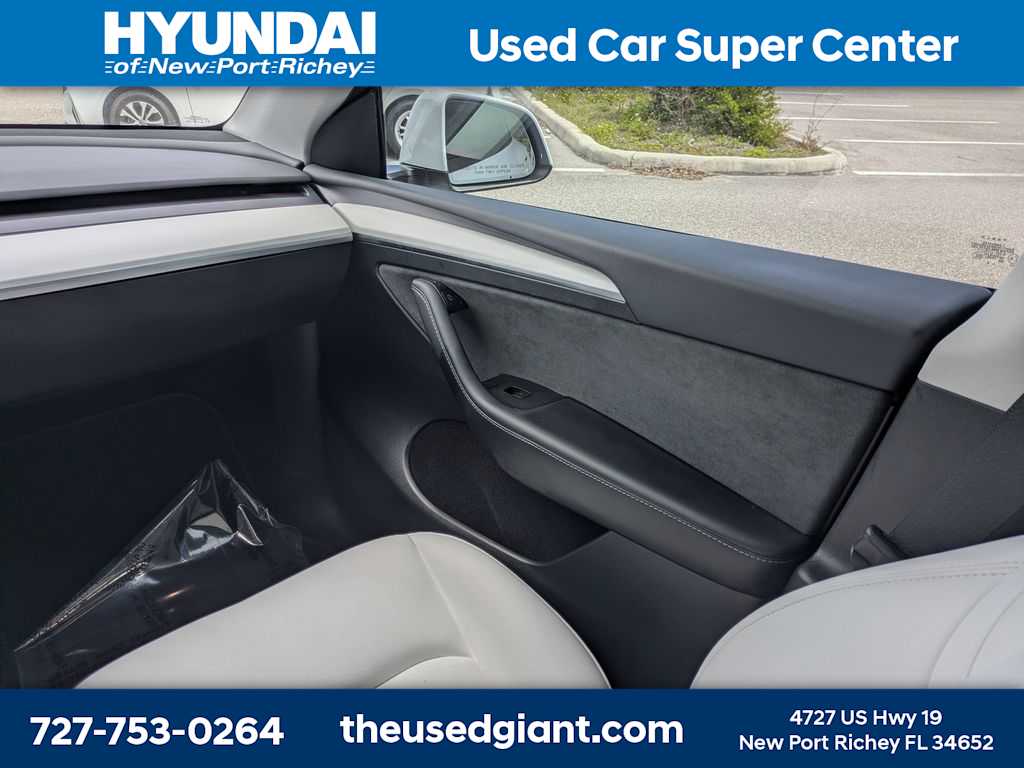 Thumbnail: 2024 Tesla Model Y - 18