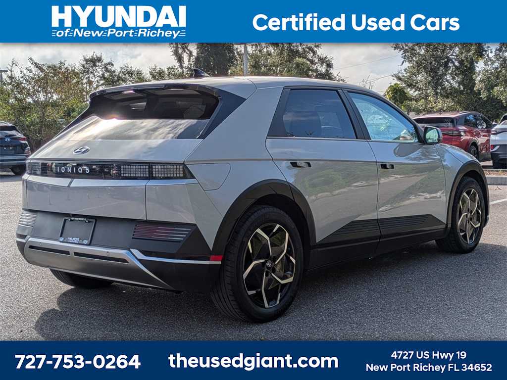 Thumbnail: 2022 Hyundai Ioniq 5 - 5