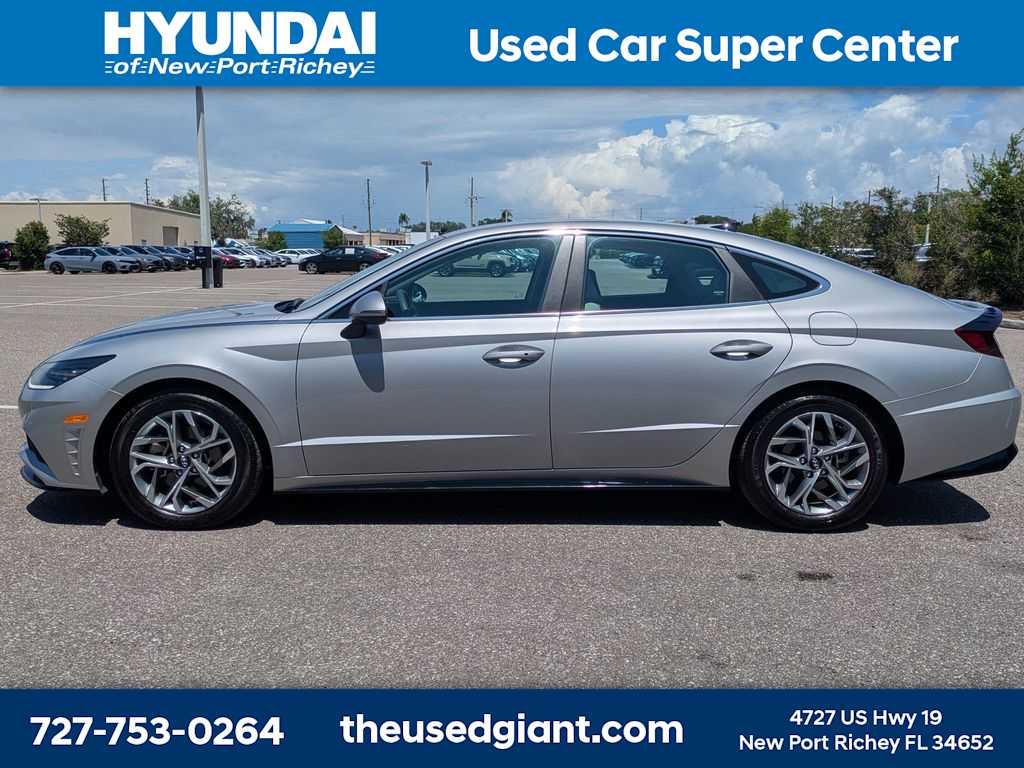 Thumbnail: 2023 Hyundai Sonata - 2