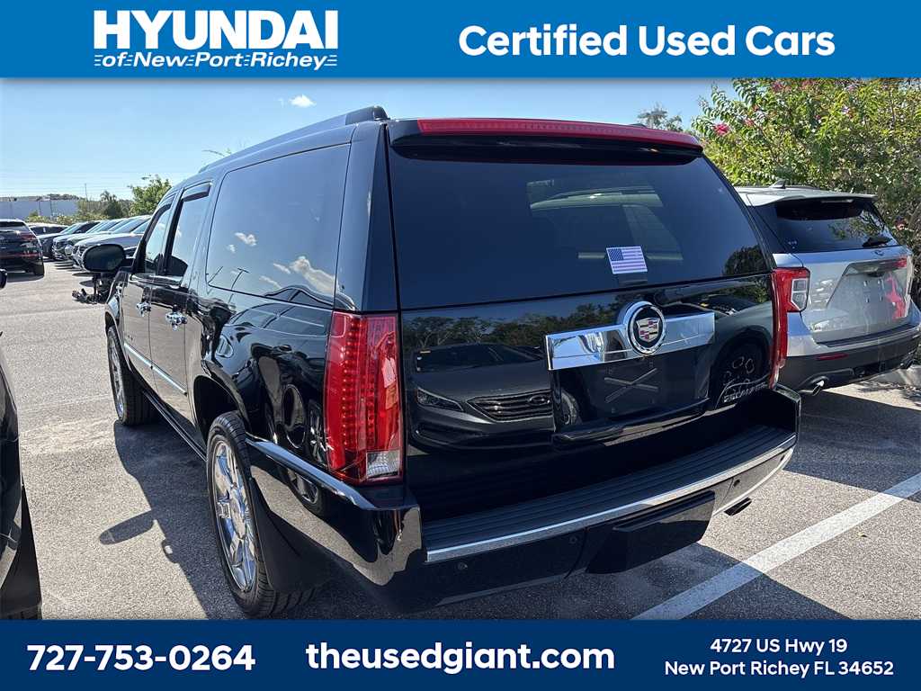 Thumbnail: 2014 Cadillac Escalade - 2