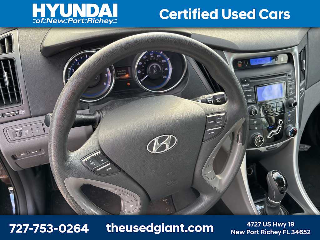 Thumbnail: 2013 Hyundai Sonata - 9