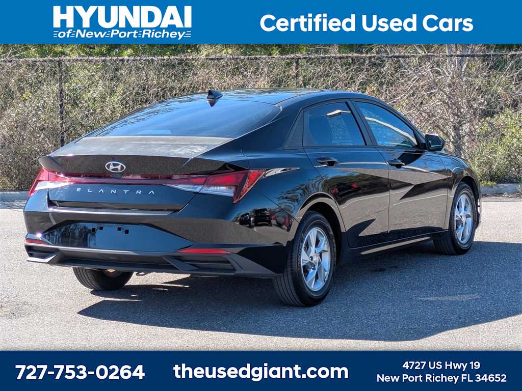 Thumbnail: 2021 Hyundai Elantra - 5