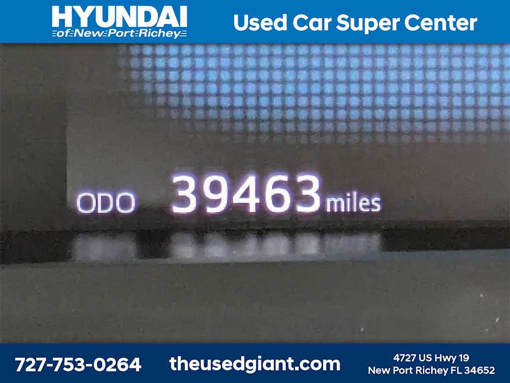 Thumbnail: 2022 Toyota Prius Prime - 35