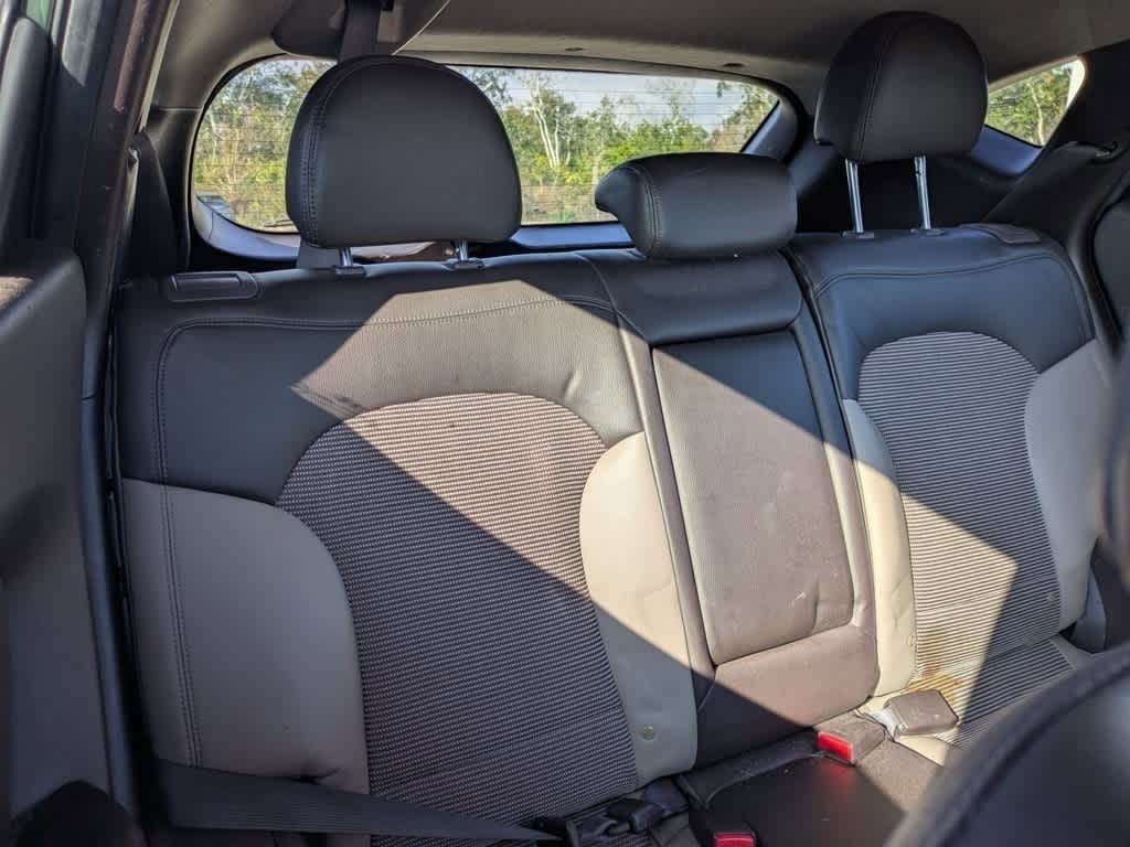 Thumbnail: 2011 Hyundai Tucson - 8