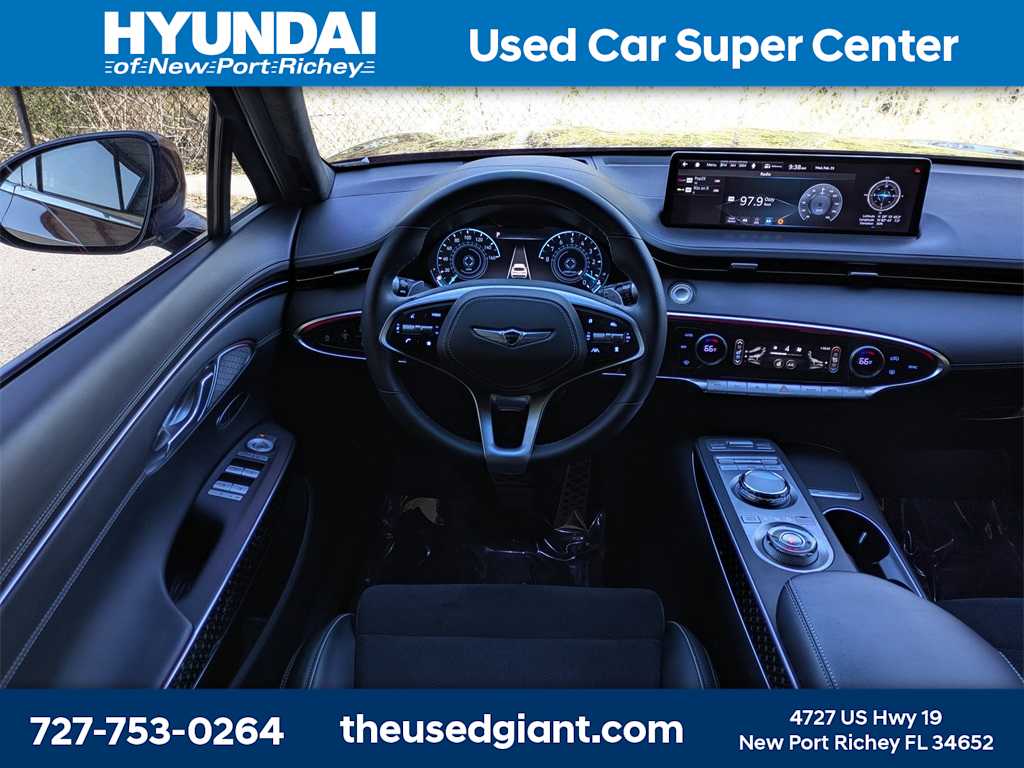 Thumbnail: 2022 Genesis GV70 - 20