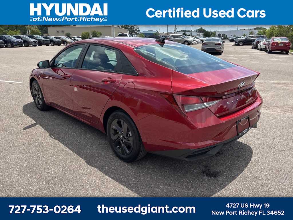 2023 Hyundai Elantra SEL 3