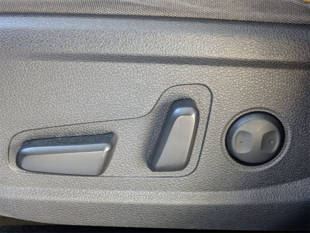 Thumbnail: 2019 Hyundai Santa Fe - 22