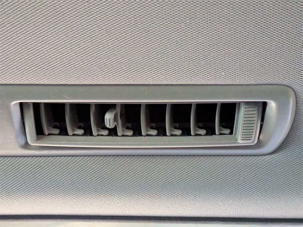 Thumbnail: 2014 Toyota Highlander - 17