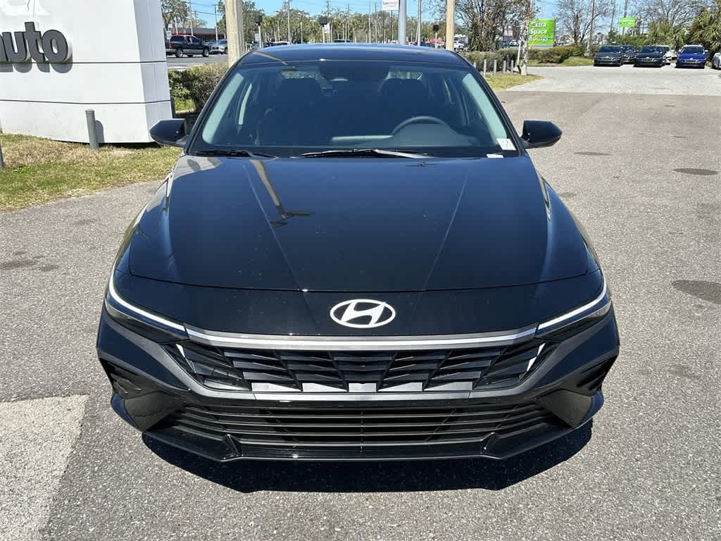 Thumbnail: 2025 Hyundai Elantra - 8