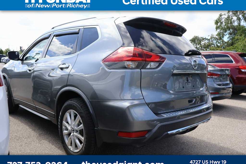2018 Nissan Rogue SV 2