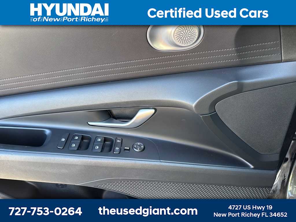 Thumbnail: 2021 Hyundai Elantra - 9
