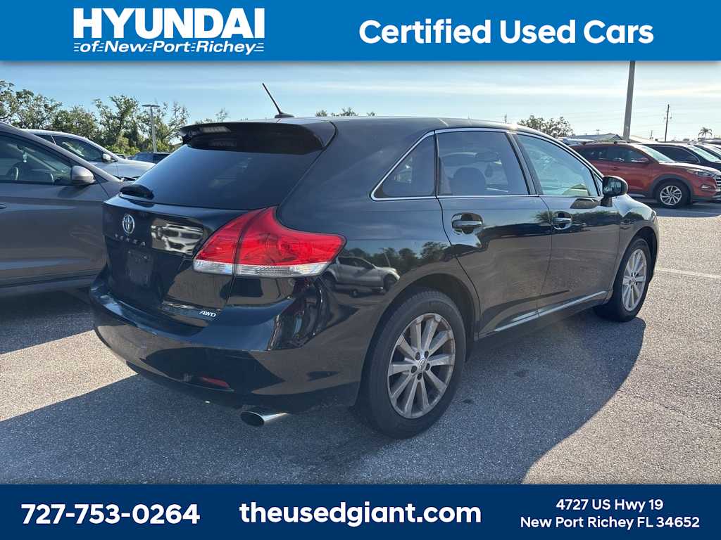 Thumbnail: 2010 Toyota Venza - 2