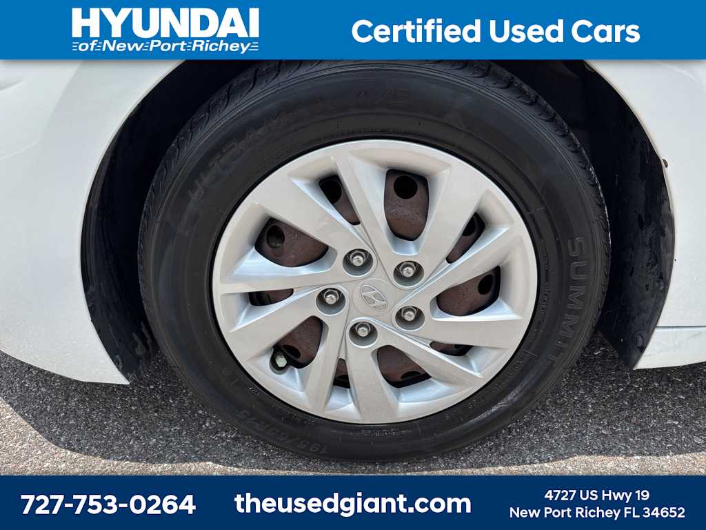 Thumbnail: 2019 Hyundai Elantra - 10
