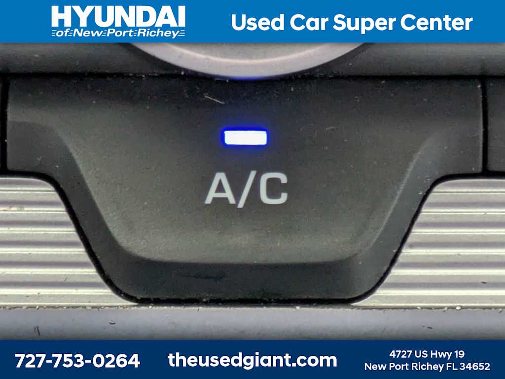 Thumbnail: 2020 Hyundai Elantra - 21