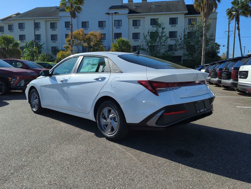 Thumbnail: 2026 Hyundai Elantra - 4