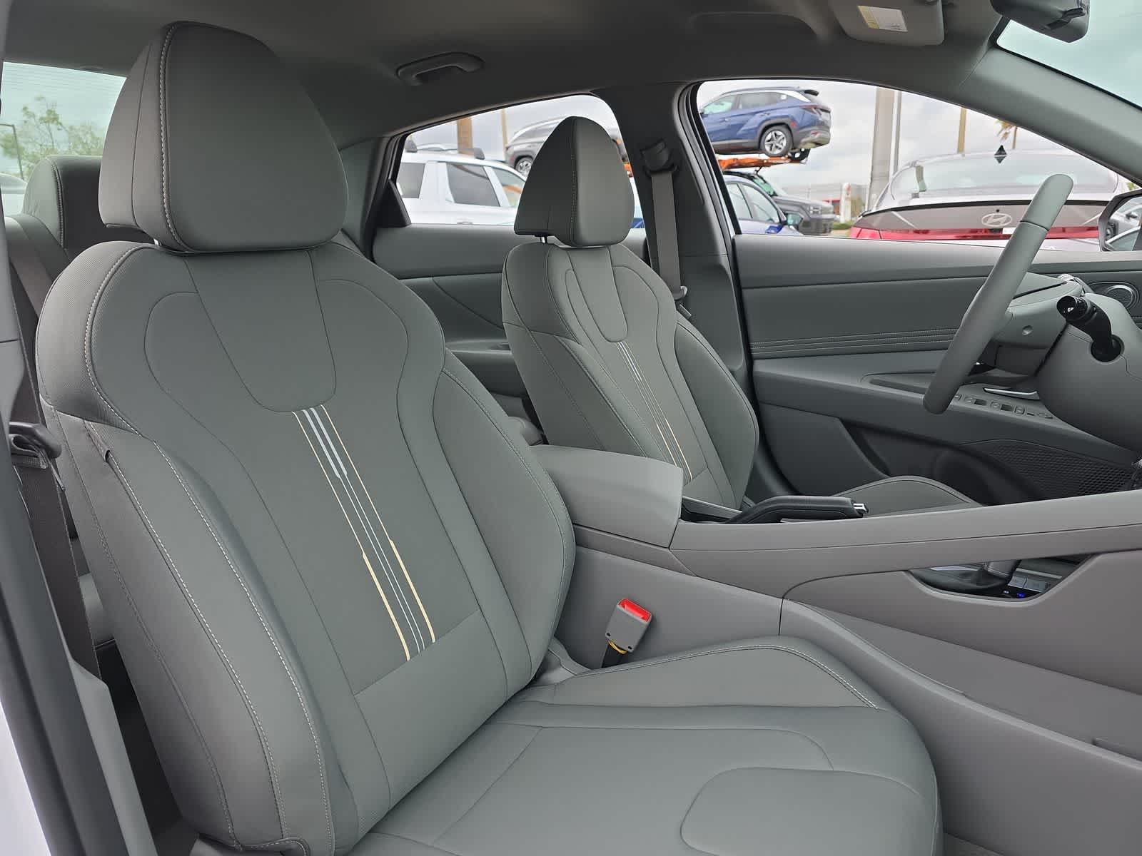 Thumbnail: 2025 Hyundai Elantra - 20