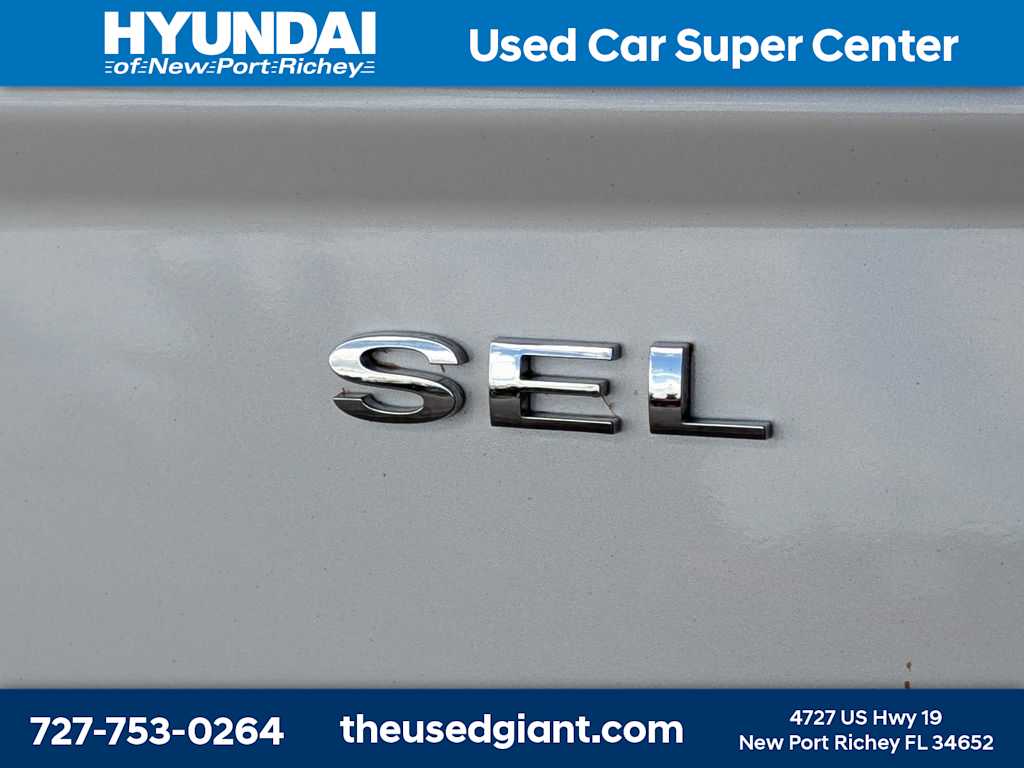 Thumbnail: 2011 Ford Fusion - 12