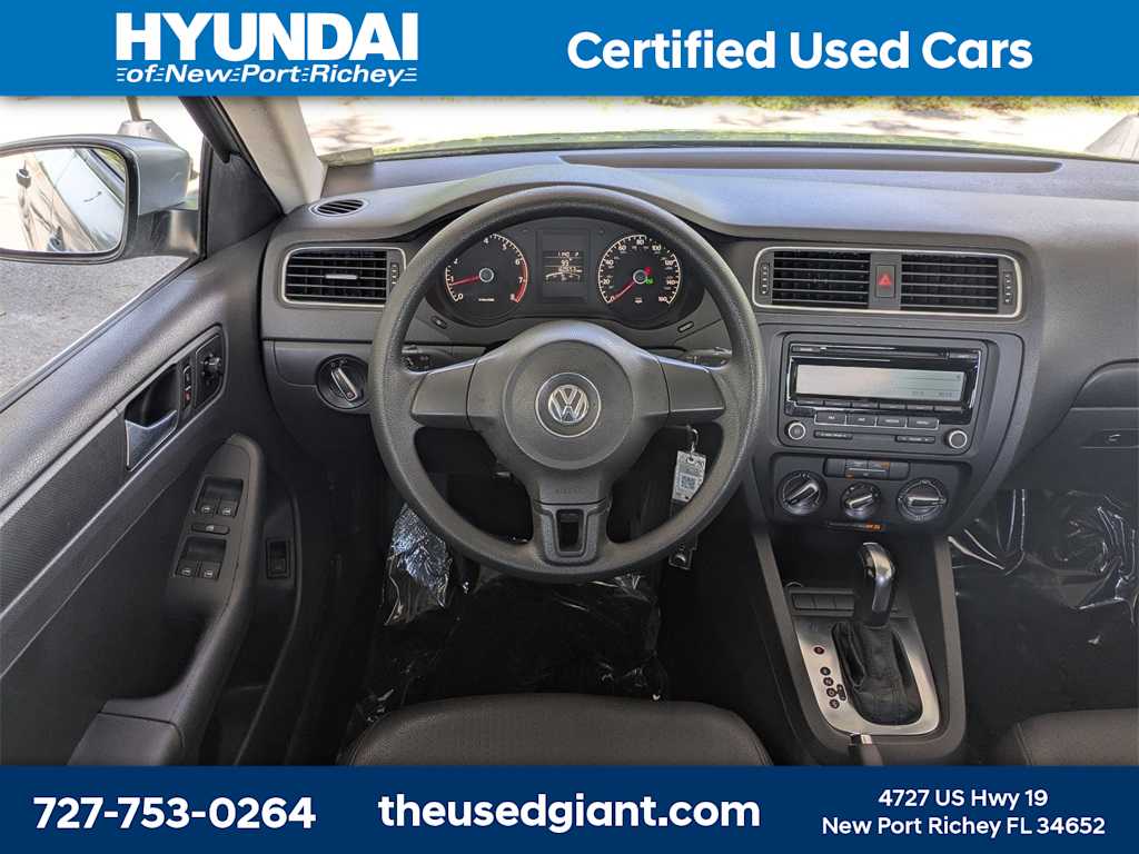 Thumbnail: 2011 Volkswagen Jetta - 17