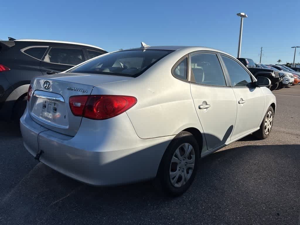 Thumbnail: 2010 Hyundai Elantra - 3