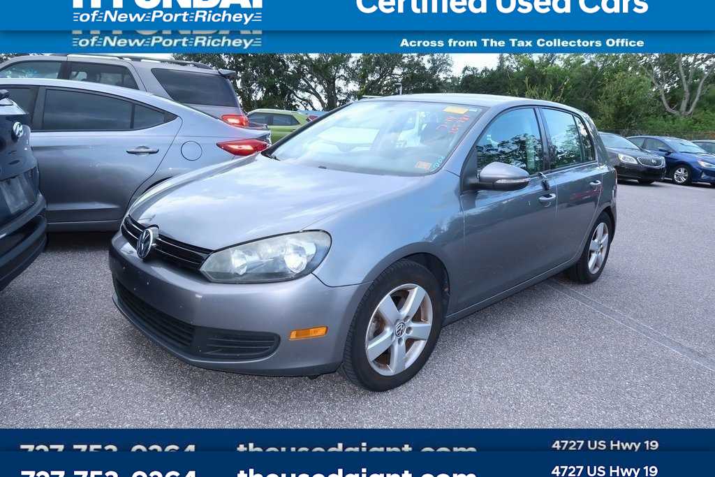 Thumbnail: 2010 Volkswagen Golf - 1