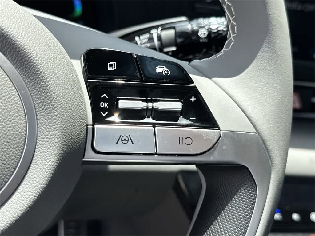 Thumbnail: 2025 Hyundai Elantra - 23