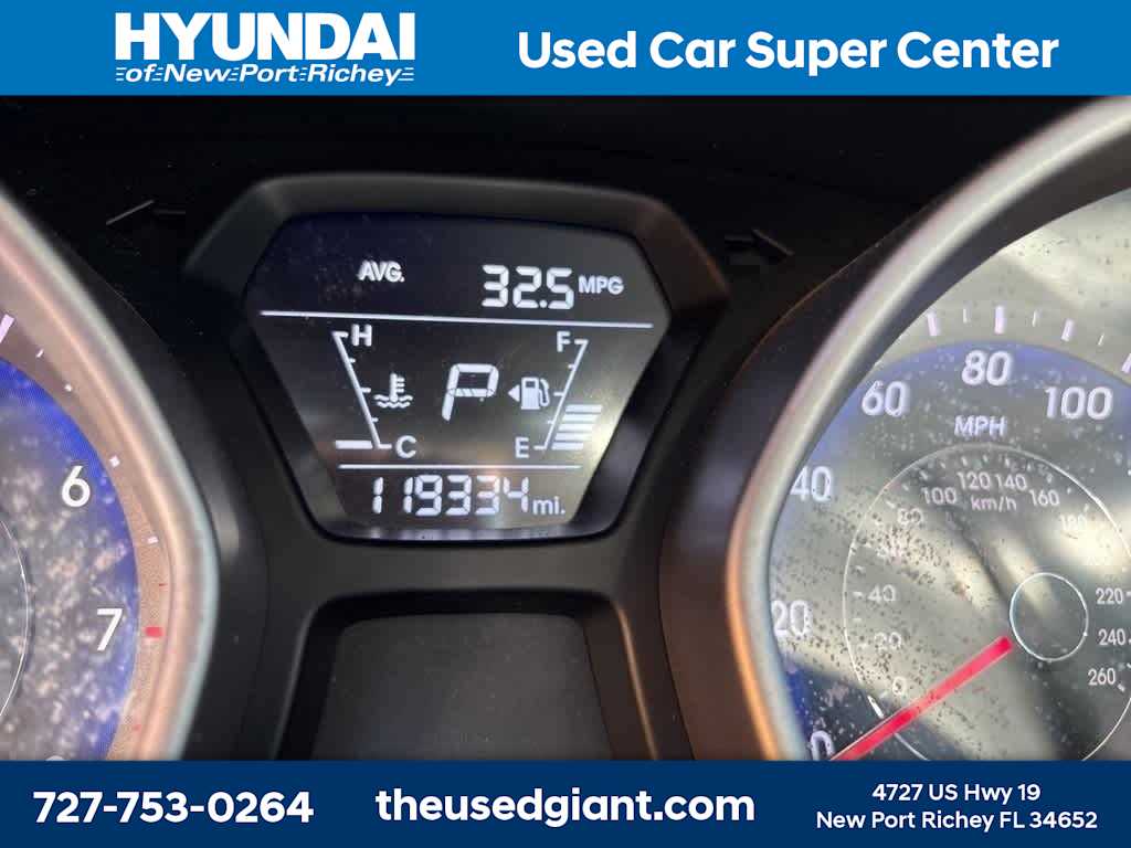 Thumbnail: 2015 Hyundai Elantra - 12