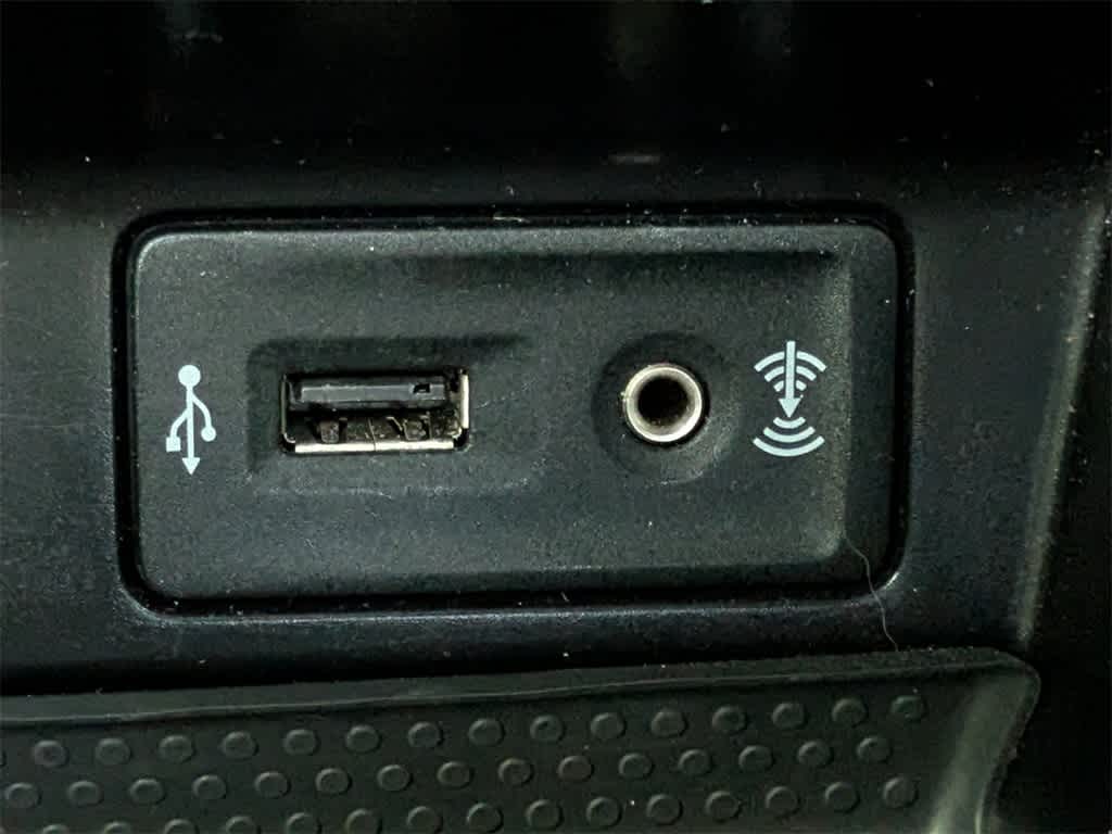 Thumbnail: 2019 Volkswagen Beetle - 22