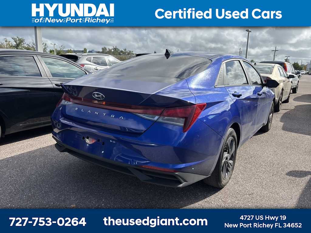 Thumbnail: 2023 Hyundai Elantra - 3