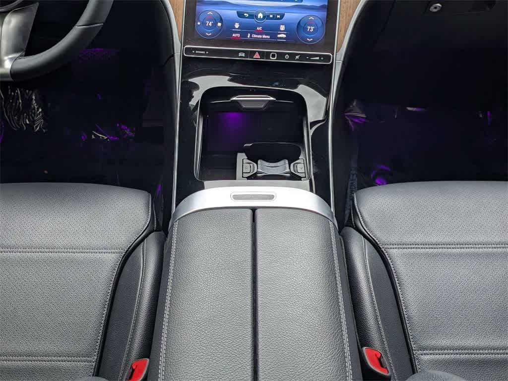 Thumbnail: 2022 Mercedes-Benz C-Class - 19