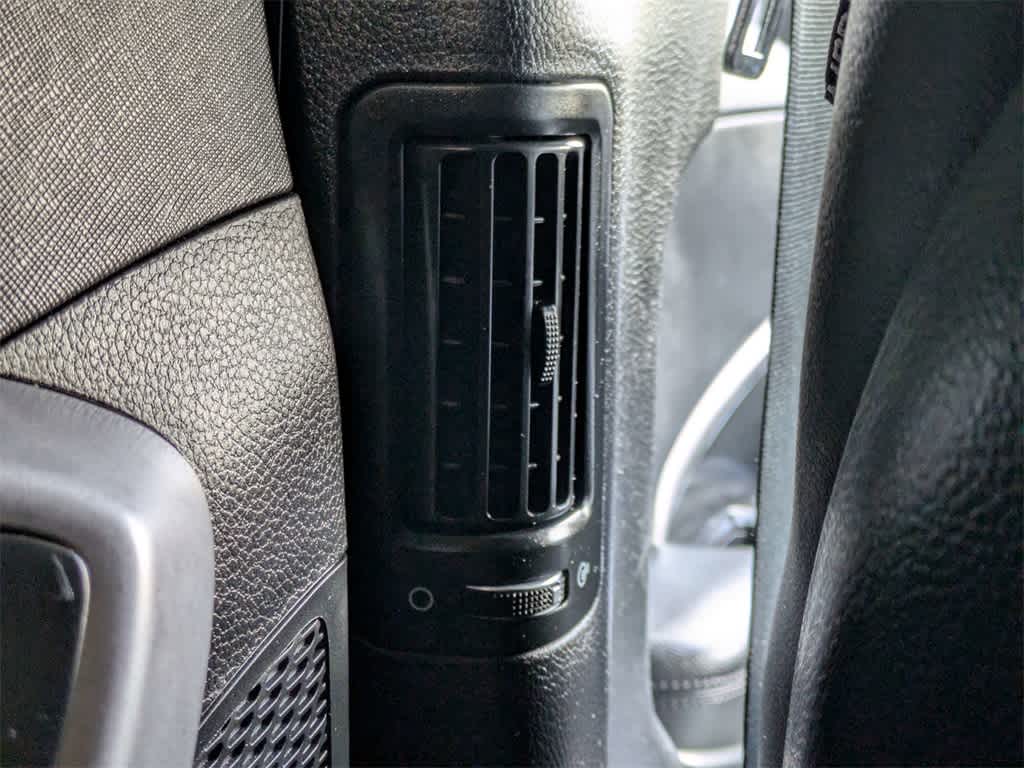 Thumbnail: 2016 Hyundai Santa Fe - 18