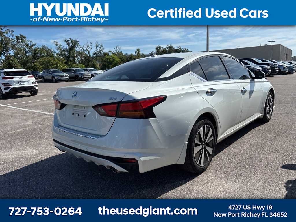 Thumbnail: 2020 Nissan Altima - 3