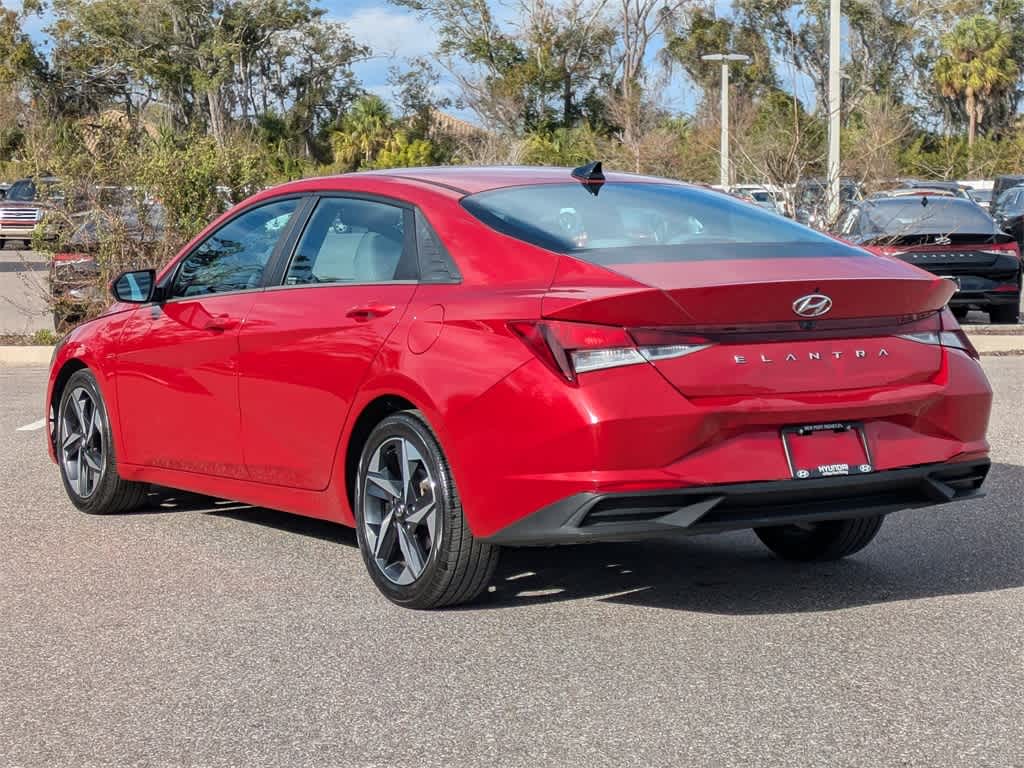 Thumbnail: 2023 Hyundai Elantra - 3