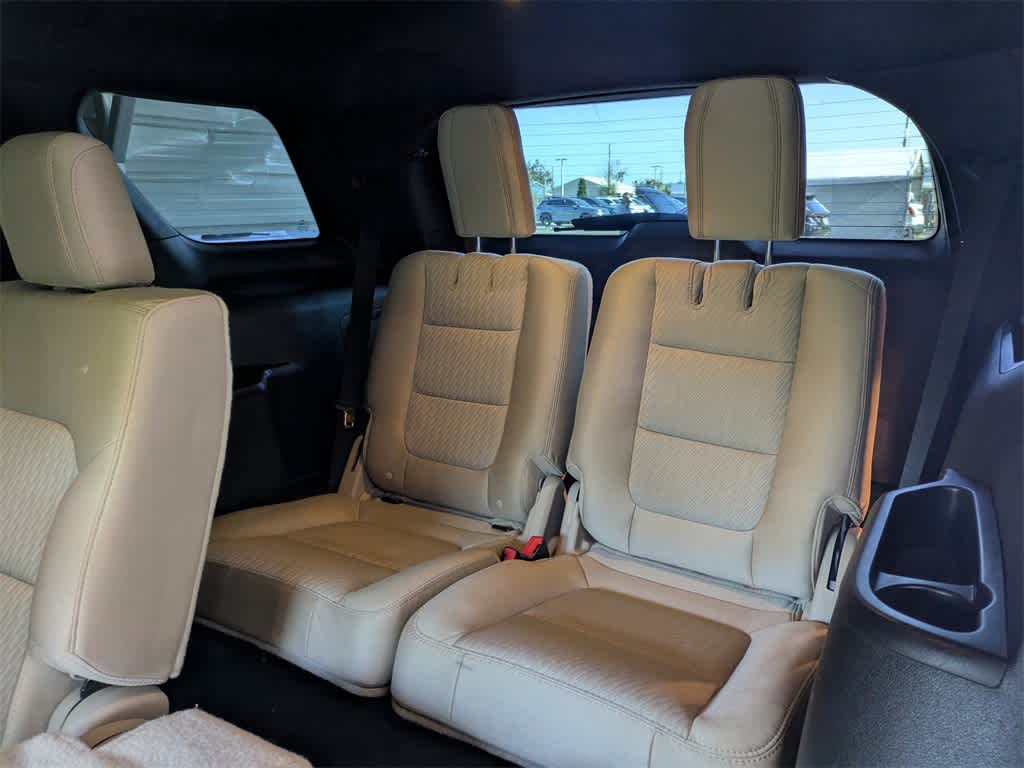 Thumbnail: 2017 Ford Explorer - 15