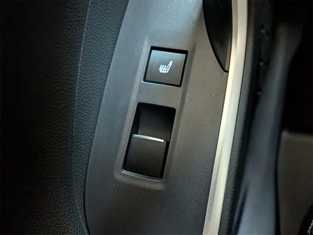 Thumbnail: 2019 Toyota RAV4 - 18