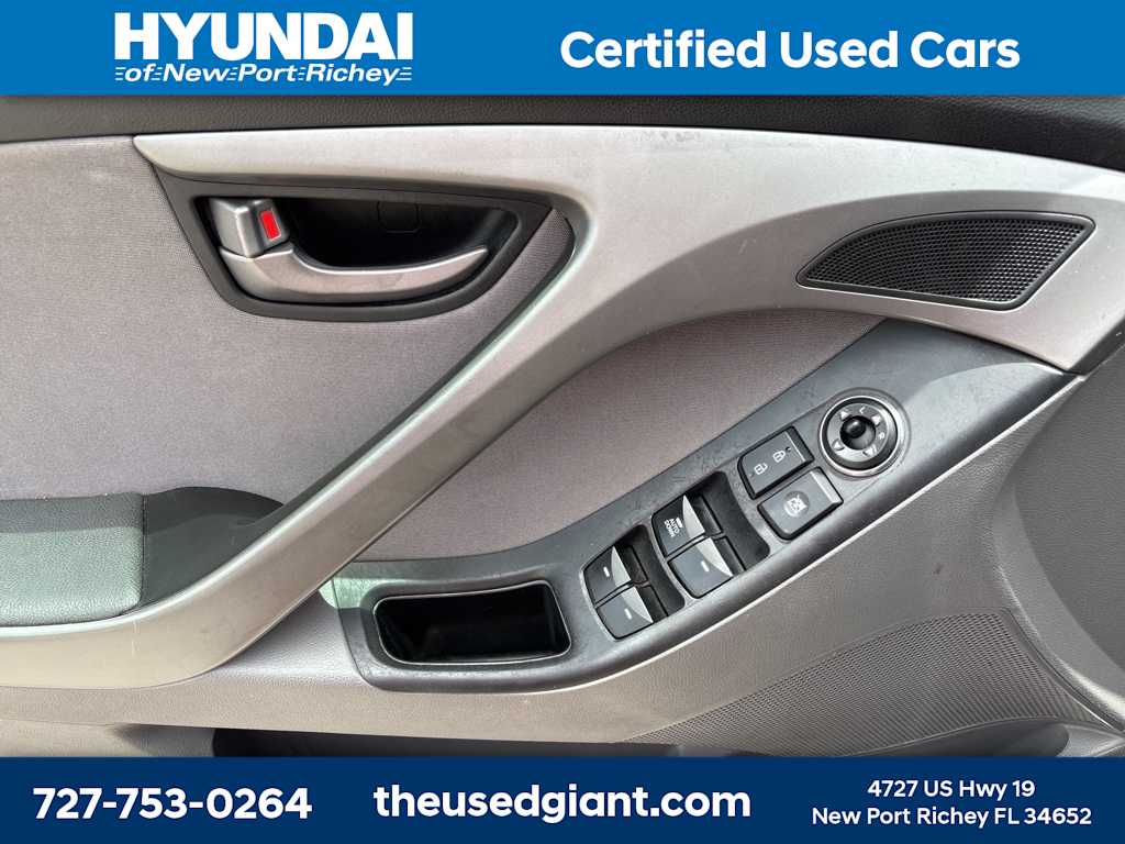 2014 Hyundai Elantra SE 8
