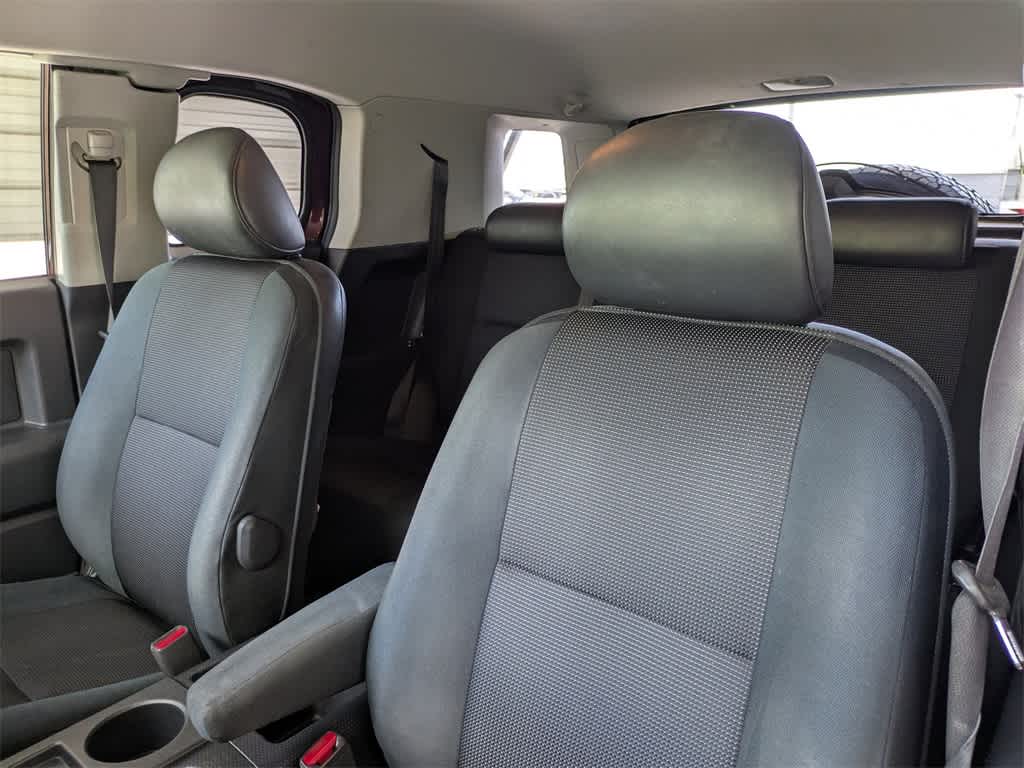 Thumbnail: 2007 Toyota FJ Cruiser - 7