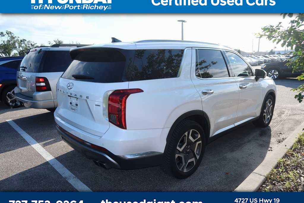 Thumbnail: 2023 Hyundai Palisade - 3