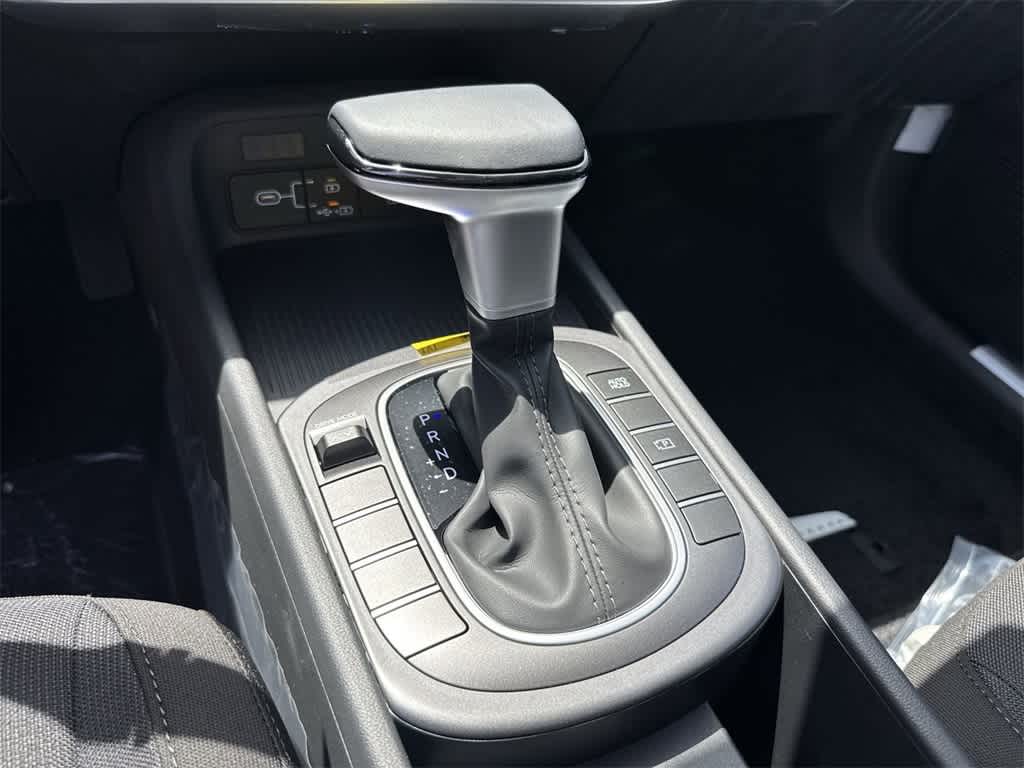 2025 Hyundai Kona SEL 29