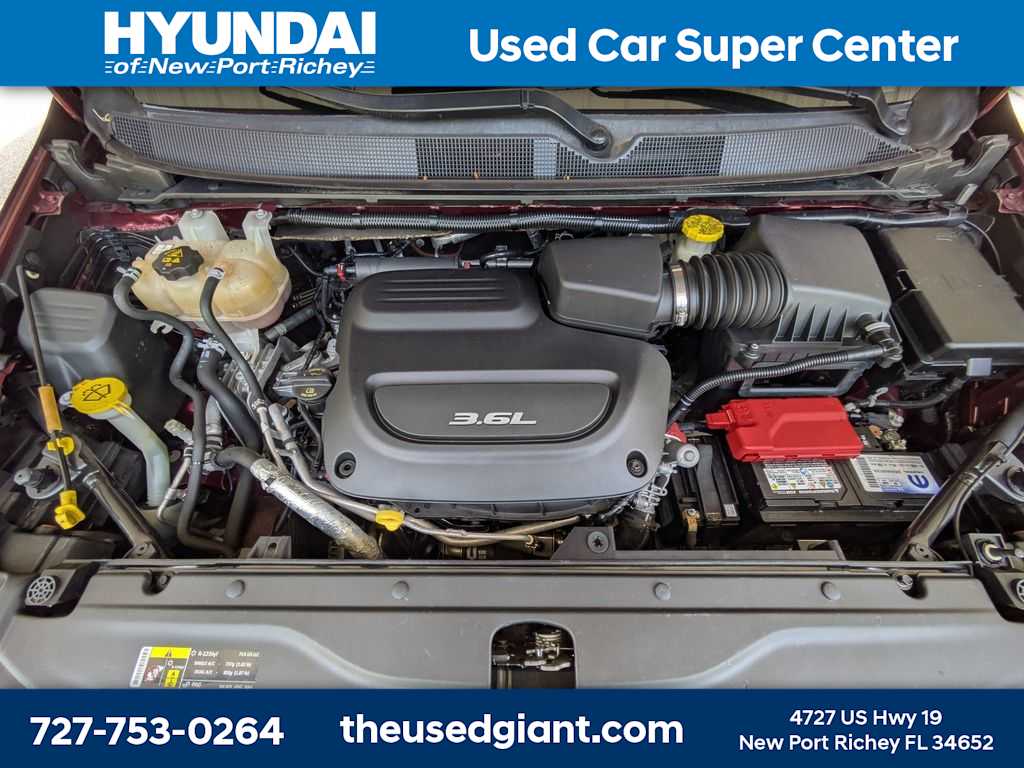 Thumbnail: 2017 Chrysler Pacifica - 14