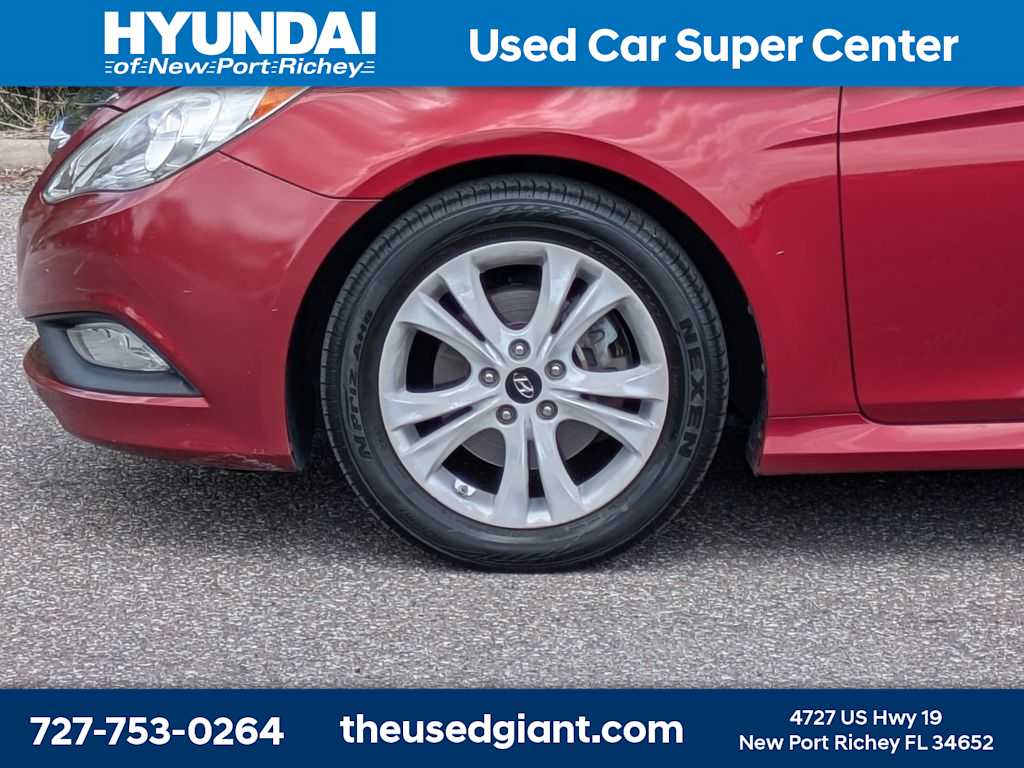 Thumbnail: 2014 Hyundai Sonata - 10