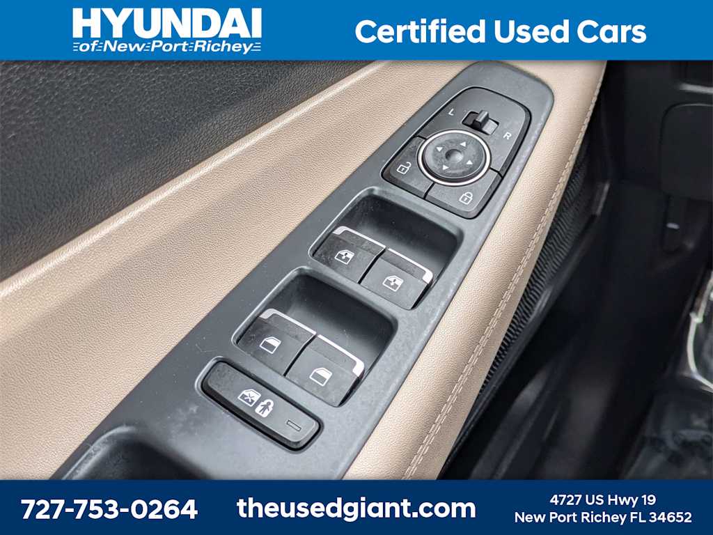 Thumbnail: 2023 Hyundai Santa Fe - 33