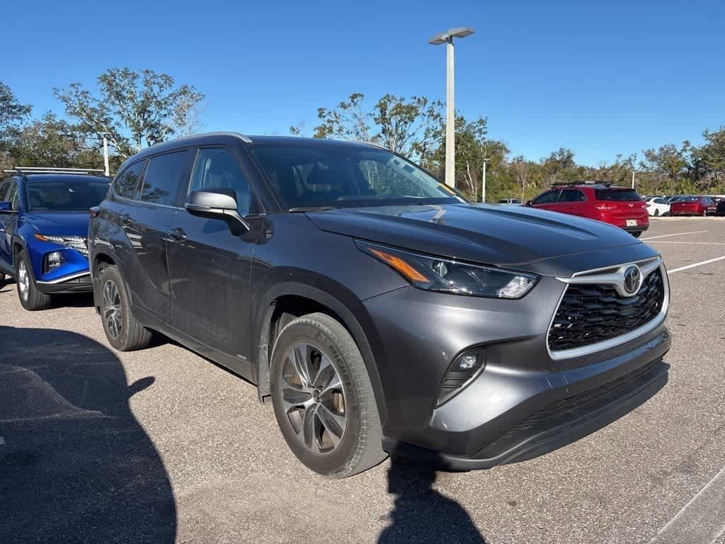 Thumbnail: 2025 Toyota Highlander - 4