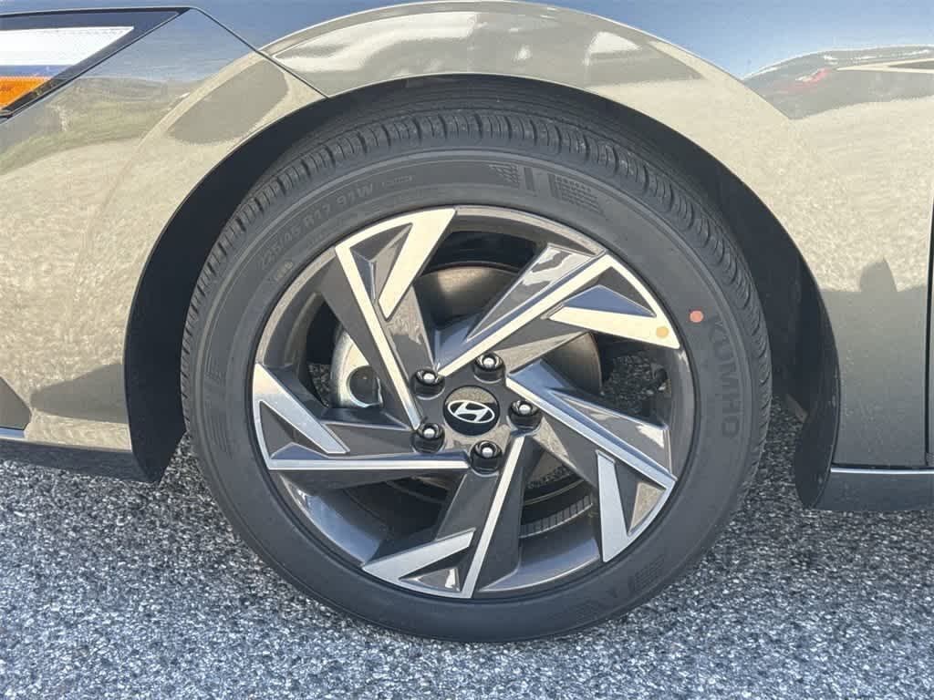 Thumbnail: 2025 Hyundai Elantra - 11