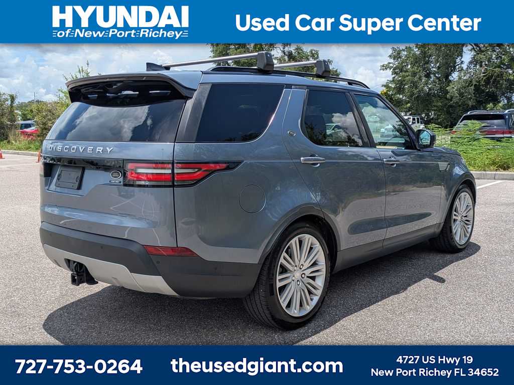 Thumbnail: 2018 Land Rover Discovery - 5