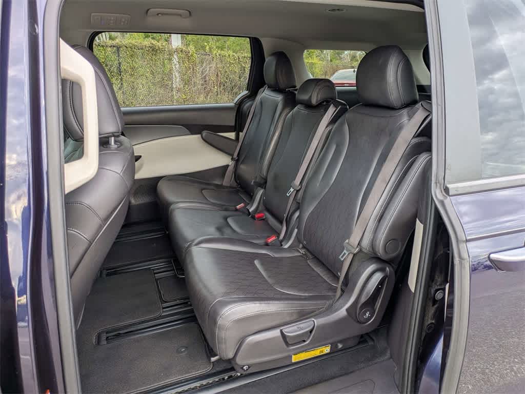 Thumbnail: 2024 Kia Carnival - 17