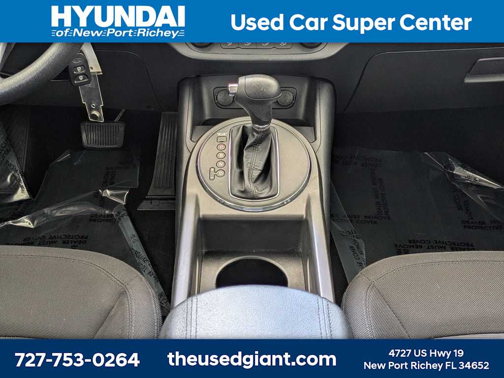 Thumbnail: 2011 Kia Sportage - 20