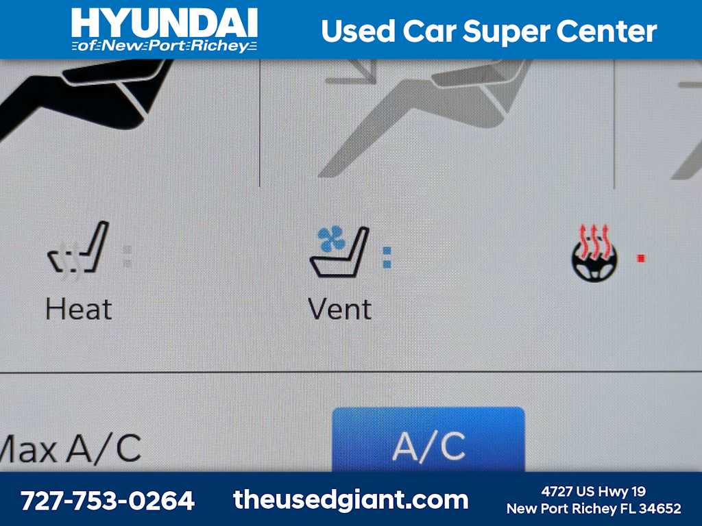 Thumbnail: 2022 Chrysler Pacifica - 39