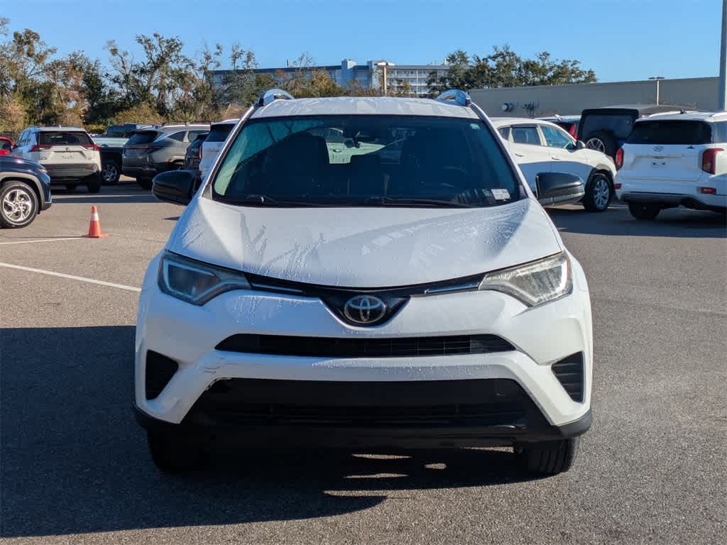 Thumbnail: 2018 Toyota RAV4 - 8
